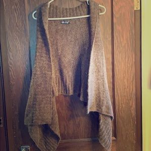 Novo Style brown sleeveless sweater